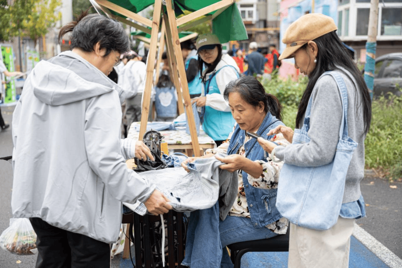 日”环保嘉年华 探索绿色低碳社区新路径PG电子麻将胡了2试玩太原举办“无车(图2)