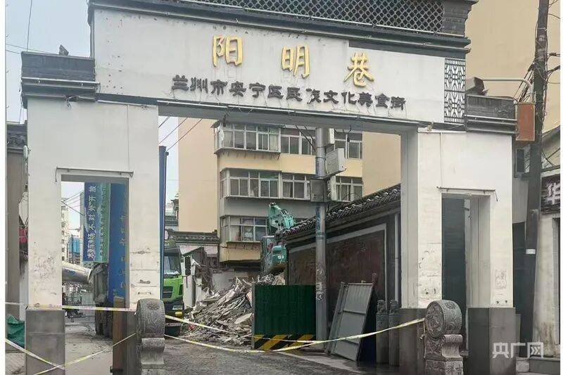 冠被AI合成不雅涉事男子被行拘5日！PG麻将胡了网站入口7点出发｜女销(图5)